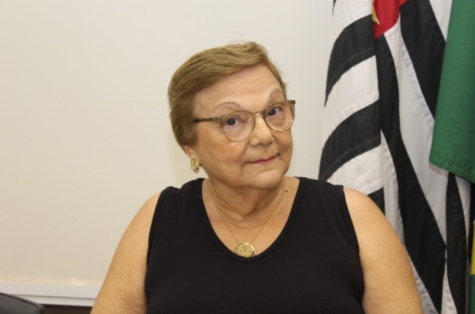Professora recebeu T�tulo de Cidad� Ibitinguense
