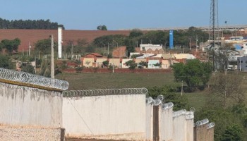 prefeitura-anunciou-cerca-de-concertina-no-cemiterio-municipal