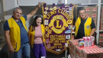 lions-clube-entregou-doacao-de-leite-para-o-gacci