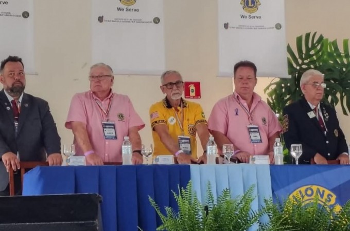 Lions Club de Ibitinga participou de reuni�o distrital em S�o Manuel
