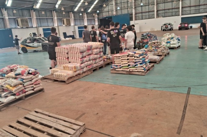 �Arrast�o de Solidariedade� arrecadou 7,5 toneladas de alimentos