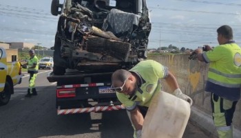 bauruambulancia-atropela-cavalo-em-rodovia-e-acidente-deixa-feridos