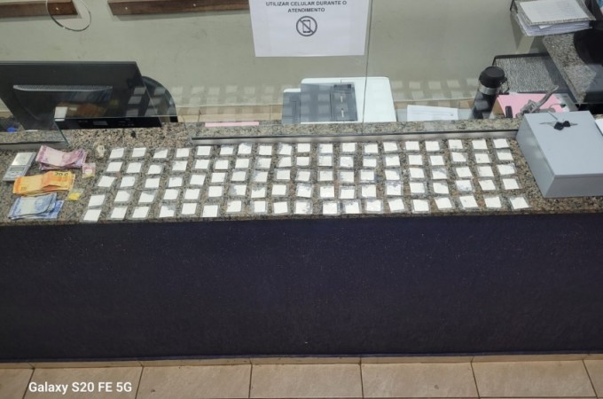 PM prendeu homem ap�s den�ncia revelar entrega �delivery� de drogas