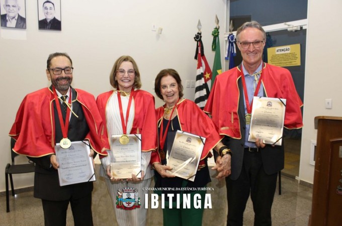 Vereadores entregaram Comendas da Ordem do Bras�o