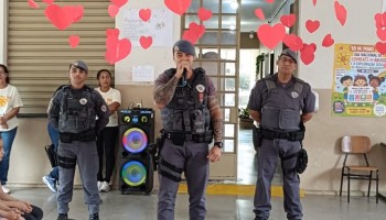 santa-ernestina-pm-realizou-palestra-sobre-o-maio-laranja
