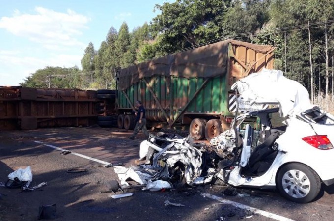 Mulher morre em acidente na SP-333 em Taquaritinga