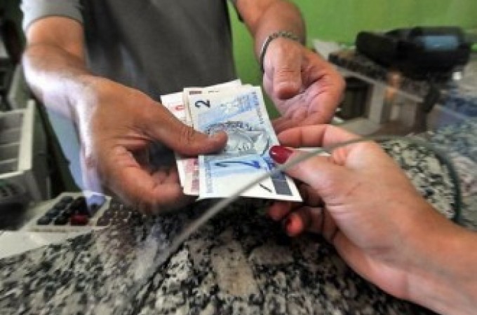 Trabalhadores j podem sacar abono do PIS/Pasep de 2017