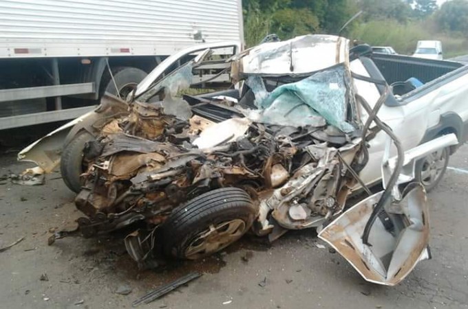 SP-304: Colis�o frontal tira vida de motorista em Torrinha