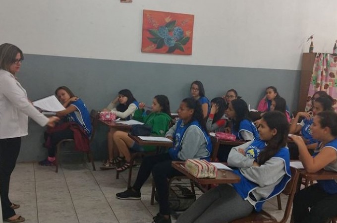 S.O.S. inicia curso de manicure