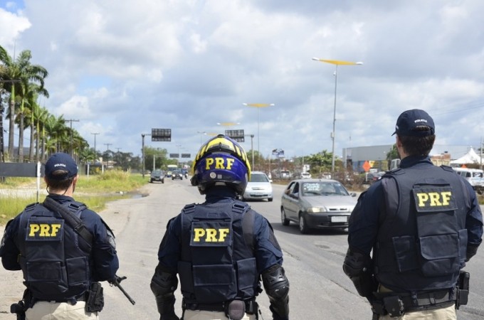 PRF abre concurso para 500 vagas de policial rodovirio