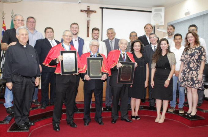Cmara realizou entrega da homenagem 