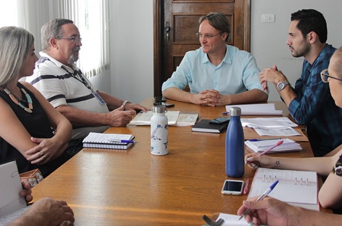 Prefeitura faz reunio com CETESB sobre cooperativa de reciclveis