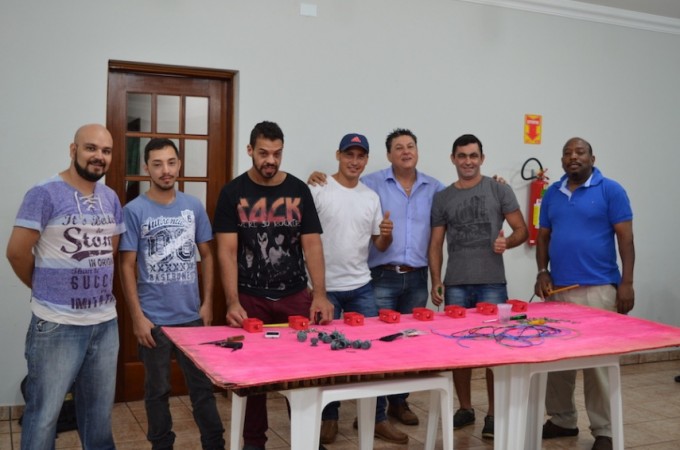 Curso de eletricista beneficiou 14 participantes