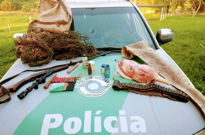 PM Ambiental apreende espingarda e instrumentos de ca�a em Arealva