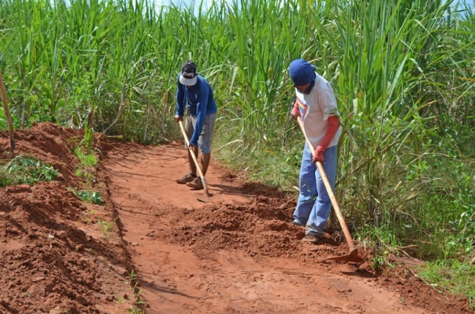 Diretoria do Sindicato Rural visita obras de esgotos pluviais 