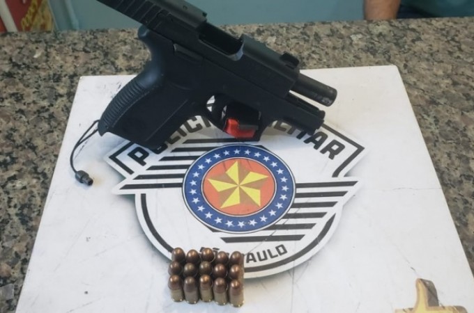 Ibitinga: Guarda � preso por porte ilegal de arma perto do f�rum