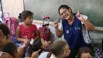 projeto-crescer-recebe-jovens-do-ciee-para-atividades