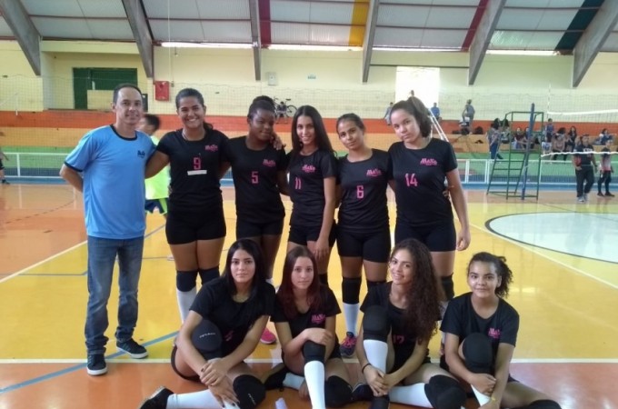 Time de Vlei da escola da Vila Maria vence Jogos Escolares
