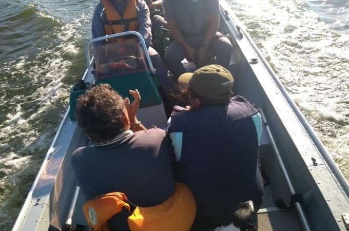 PM Ambiental det�m casal suspeito ap�s persegui��o no Rio Tiet�