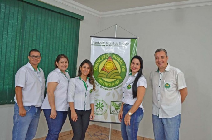 Funcionrios do Sindicato Rural concluram declaraes do 'IR'