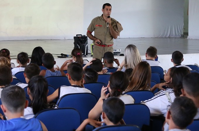 'Operao Corta Fogo' inicia palestras contra queimadas