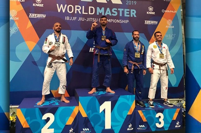 Atleta de Itpolis vence campeonato mundial de Jiu-Jitsu