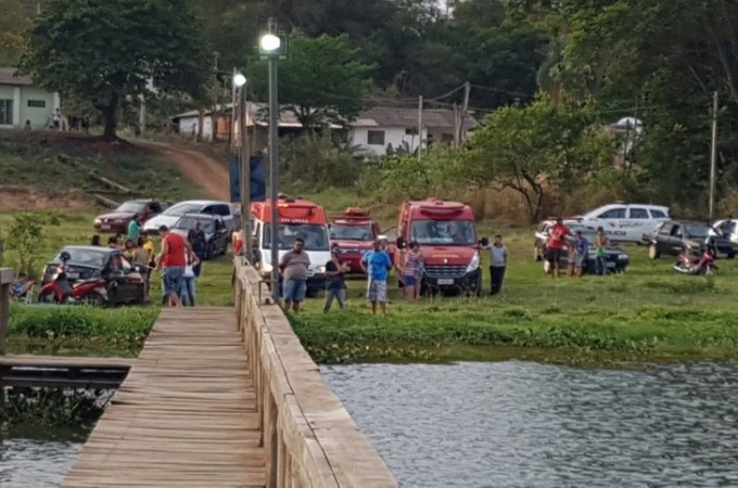 Adolescente de 17 anos morre afogado no Rio Tiet� em Iacanga