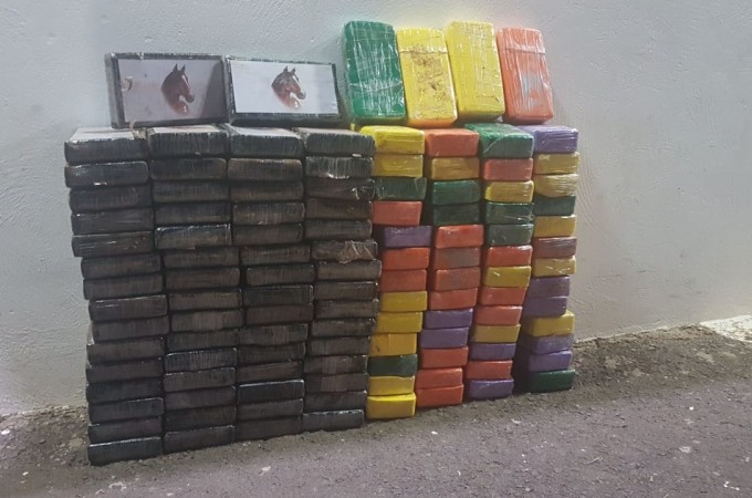 Cocana avaliada em R$ 2 mi  flagrada em Bauru