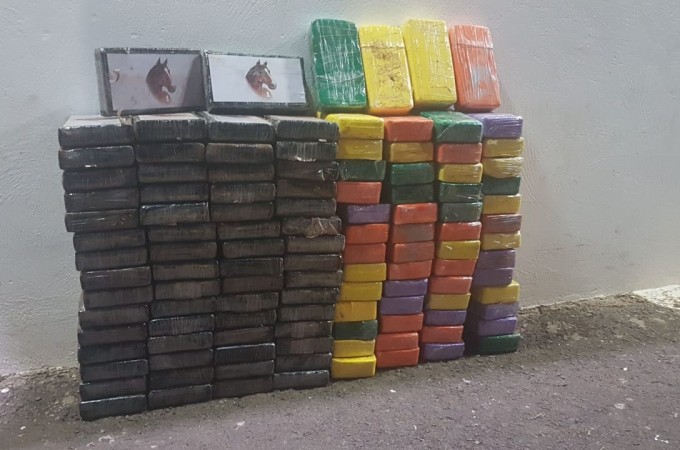 Coca�na avaliada em R$ 2 mi � flagrada em Bauru