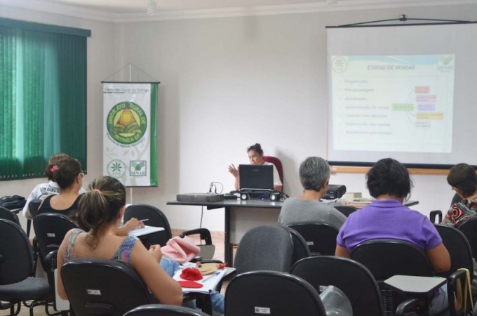 Curso de 'Liderana de equipes' e 'Motivao de equipes' acontecer 