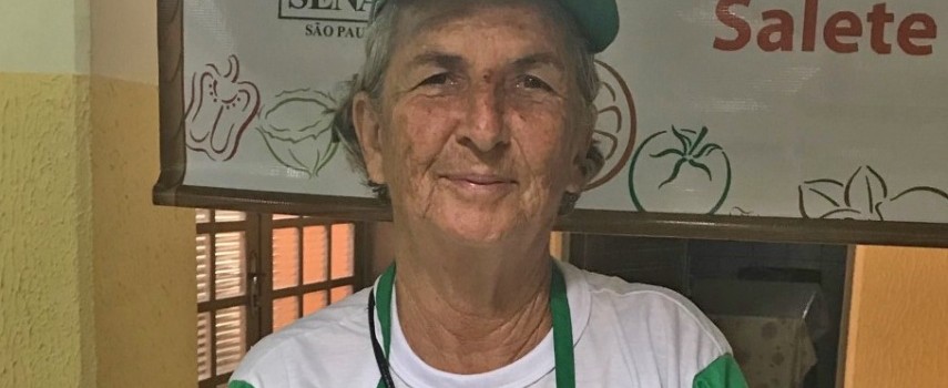 associada-do-sindicato-rural-investe-em-producao-de-broto-de-girasso