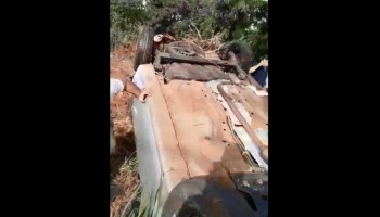 carro-capota-apos-colisao-traseira-em-rodovia-de-borborema
