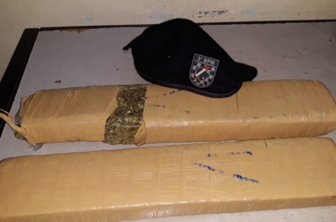 For�a T�tica flagra trio de Ibitinga com maconha em Dourados