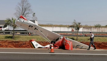 bauru-aeronave-cai-em-rodovia-em-frente-a-pm-rodoviaria
