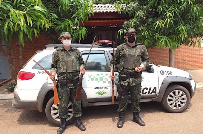 PM Ambiental apreende armas e muni��o em Borborema