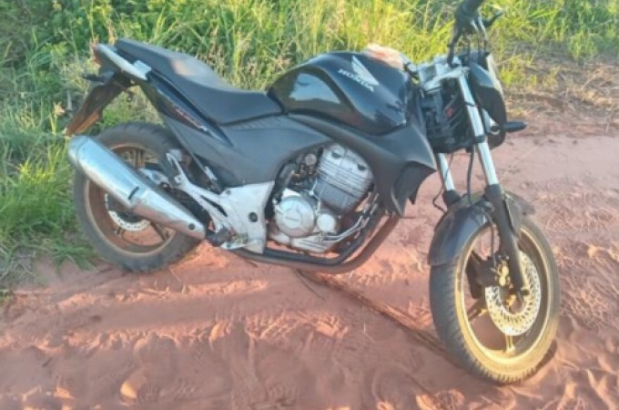 Ibitinga: Moto furtada foi encontrada na mata