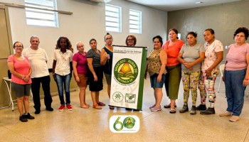 curso-de-artesanato-com-sementes-e-concluido-em-iacanga