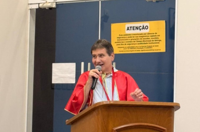 Professor Germano recebeu Comenda da Ordem do Bras�o