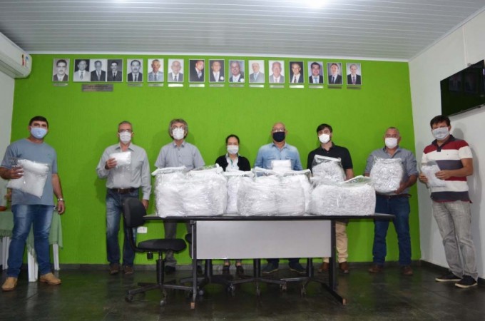 Sindicato Rural e SENAR doaram mscaras para Ibitinga e Tabatinga